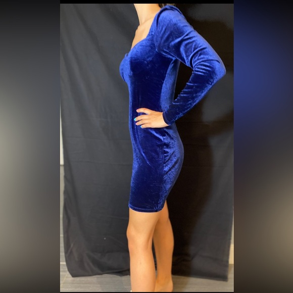 Lily Rose dress, velvet like mini dress size 8 - Picture 2 of 16